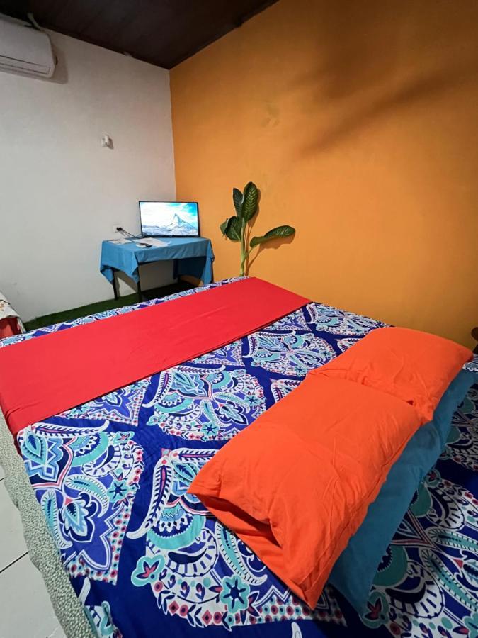 Bato'S Hostel Quepos Exterior photo